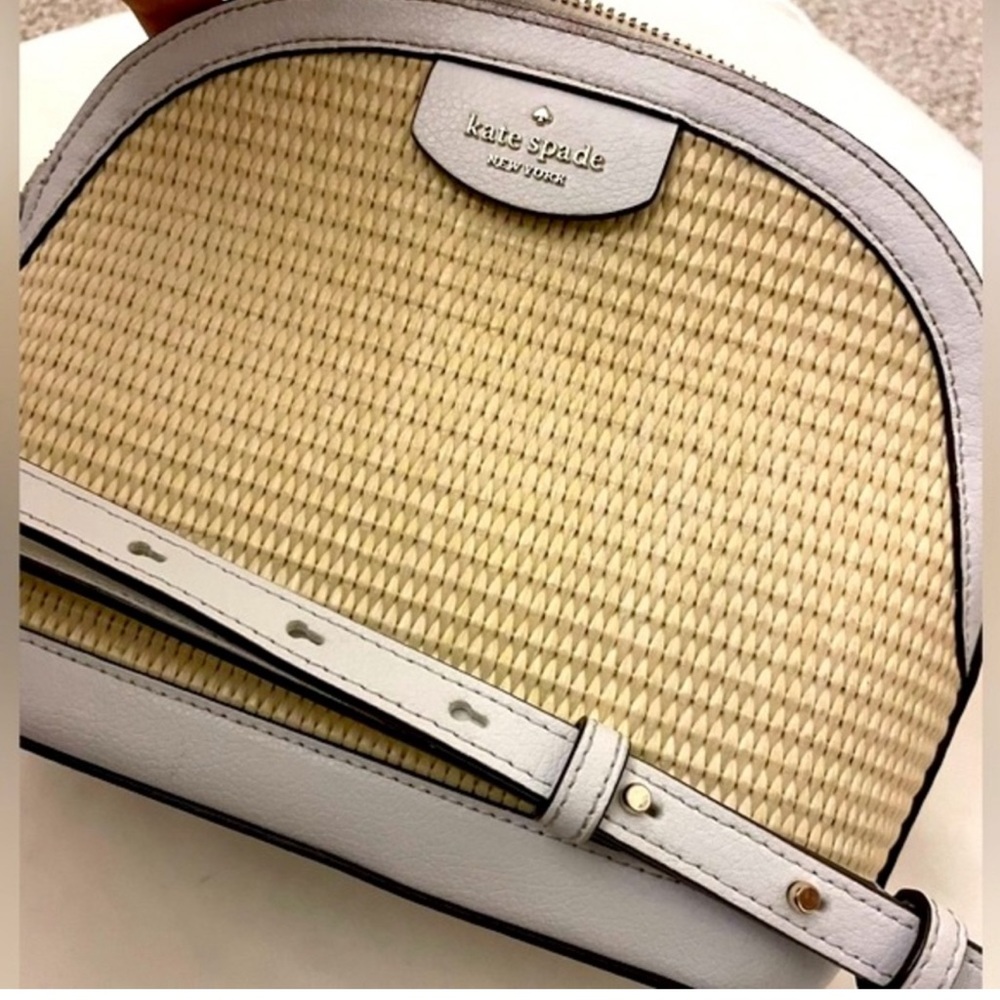 Kate Spade Beige Straw with White
Leather Crossbody